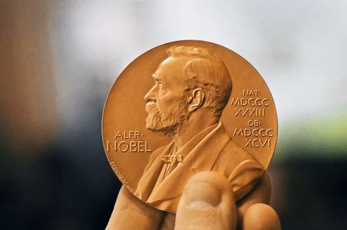 Редакция «Аргументы Недели» поздравляет Дмитрия Муратова с получением Нобелевской премии мира