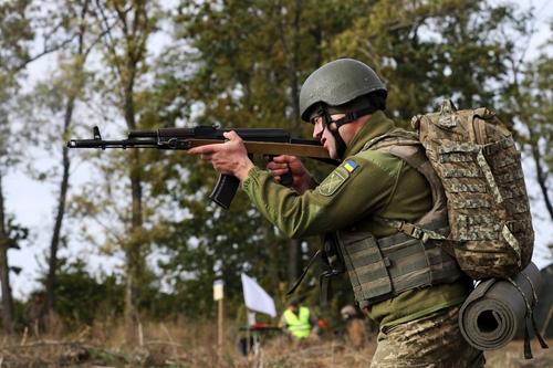 Экс-ополченец Татарский: Украина может пойти в наступление на ДНР и ЛНР в случае ослабления политического влияния России