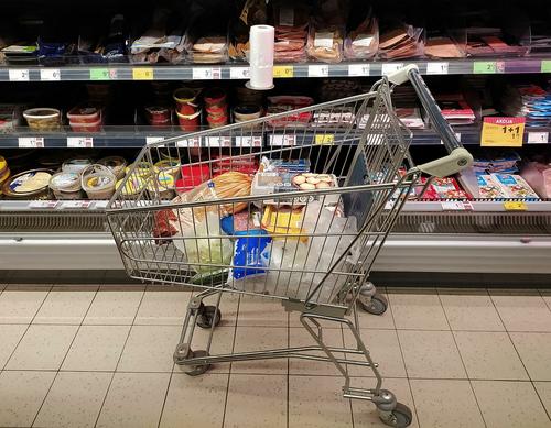 Экономист Хазанов спрогнозировал рост цен на продукты в ближайшие месяцы