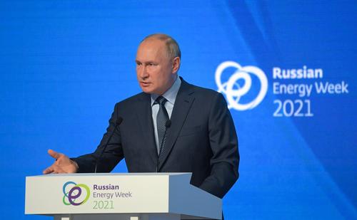Путин на вопрос о преемнике ответил, что до следующих выборов еще достаточно много времени