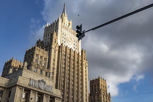 В МИД заявили, что линия НАТО в отношении Москвы становится все более агрессивной
