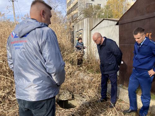 В Хабаровске ищут ответственных за опасные колодцы