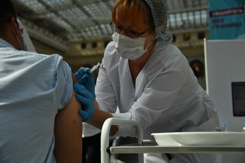 Эксперт Татьяна Руженцова: пожизненным противопоказанием к вакцинации против COVID-19 может быть лишь тяжелая аллергия
