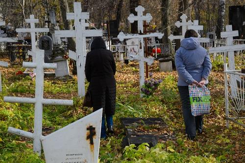 В больнице Саратовской области перепутали тела умерших от ковида пенсионерок