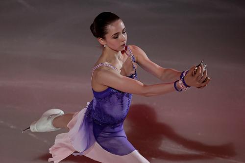 Российская фигуристка Камила Валиева выиграла Skate Canada, установив два мировых рекорда