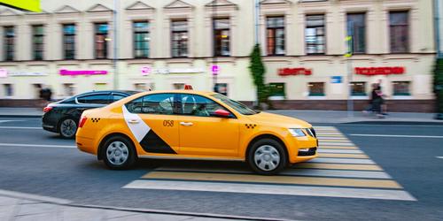 Собянин выделил средства на создание цифровой платформы обучения водителей такси