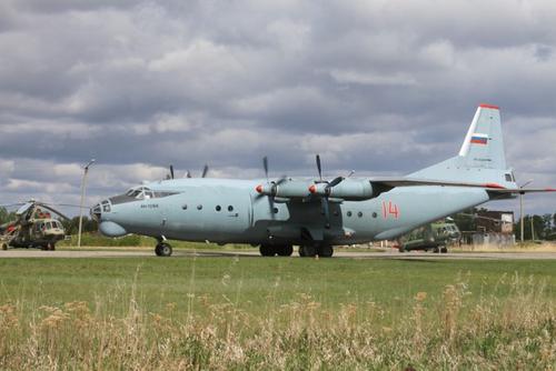 Самолет Ан-12 пропал с радаров над Иркутской областью