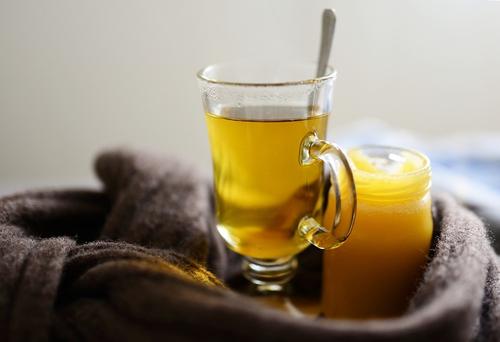 Диетолог Писарева заявила, что мед нельзя класть в горячий чай