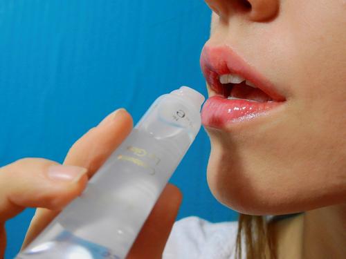 Эксперт Татьяна Егорова назвала способы защиты губ от морозов