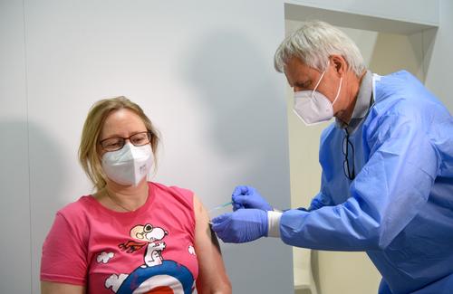 Минздрав РФ сократит срок действия QR-кода вакцинированного после заболевания коронавирусом 