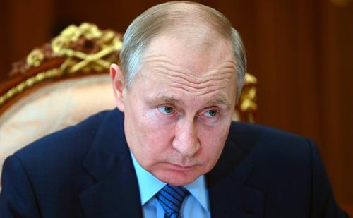 Путин потребовал увеличивать скорость тестирования на COVID-19 в России