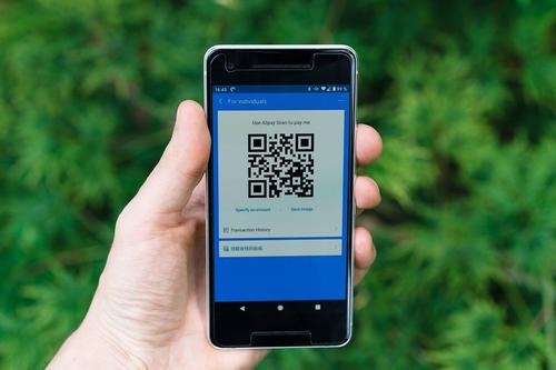 О нюансах применения QR-кодов рассказал председатель думы Игорь Брынцалов