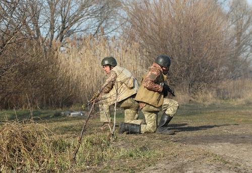 Ресурс Avia.pro: в случае наступления в Донбассе армия Украины попадет в новые котлы и потеряет сотни бойцов