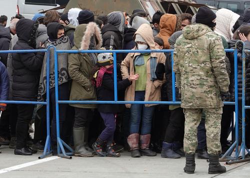 Премьер Польши Моравецкий сообщил о 20 000 находящихся в Белоруссии нелегальных мигрантов
