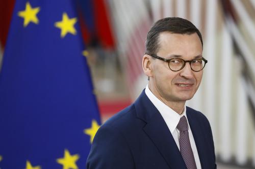 Польский премьер Моравецкий назвал Варшаву защитницей Европы от мигрантов