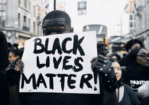 Американскому правительству следовало бы запретить «Black Lives Matter»