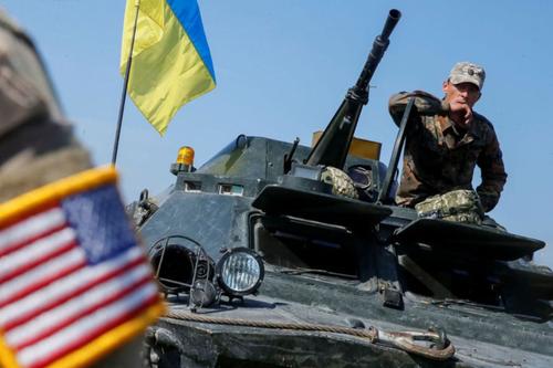 США продолжают вооружать Украину, как ранее Грузию
