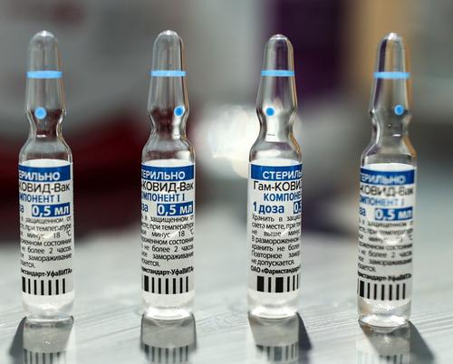 В Минздраве рассказали о вакцине от COVID-19 для детей и подростков