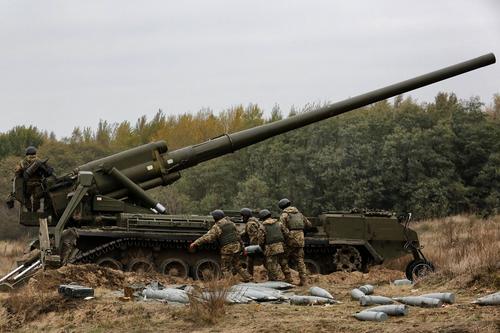 Forbes: устаревшая артиллерия армии Украины «столкнется с серьезными трудностями» в случае войны с Россией