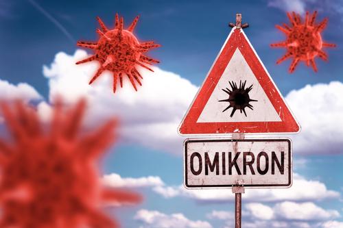 Медики перечислили  симптомы омикрон-штамма коронавируса