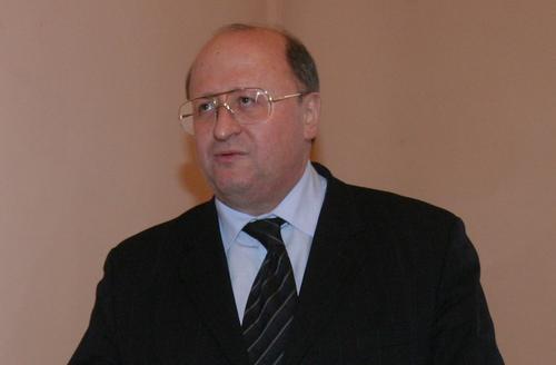Глава НИЦ им. Гамалеи Александр Гинцбург призвал внести детскую вакцину от коронавируса в календарь прививок