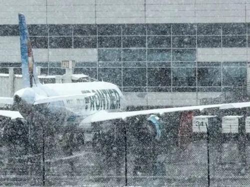 Два аэропорта закрыли в Хабаровском крае из-за снегопада