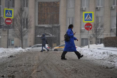 Гидрометцентр продлил «желтый» уровень погодной опасности в Москве до понедельника