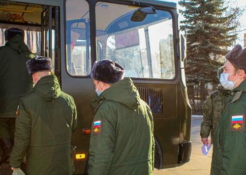 Военкоматы Московского региона выполнили план призыва на 85%