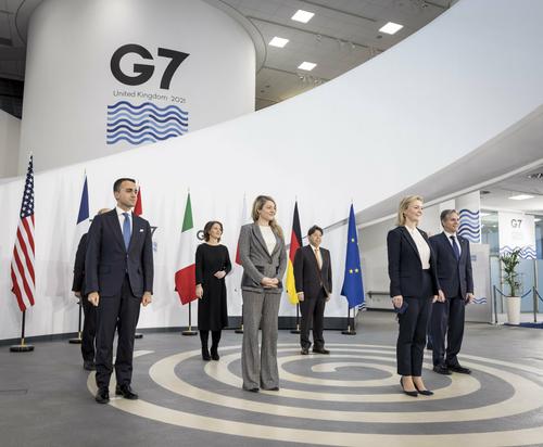 В G7 предупредили Россию о серьёзных последствиях вторжения на Украину 