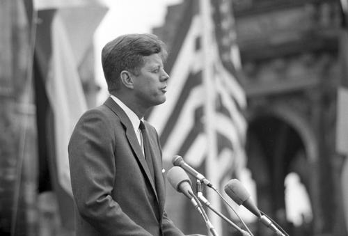 Национальный архив США обнародовал материалы о возможной причастности СССР к убийству Кеннеди 