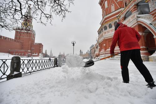 Московским школьникам объяснили, что при температуре ниже минус 25 градусов они могут не ходить на уроки 