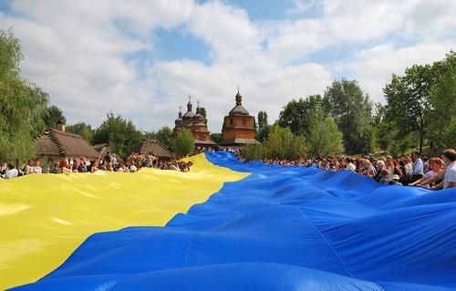 На Украине всех женщин страны поставят на воинский учет