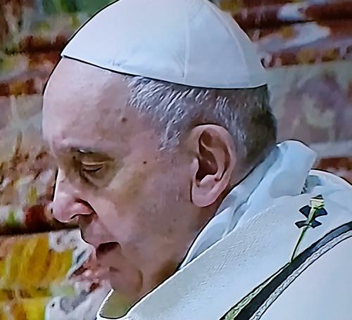 Папа Римский Франциск призвал молиться за Украину, которой грозят «метастазы гангренозного конфликта»