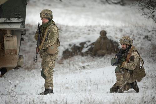 Арестович предсказал «грандиозное поражение» армии России, если она перейдет границу с Украиной