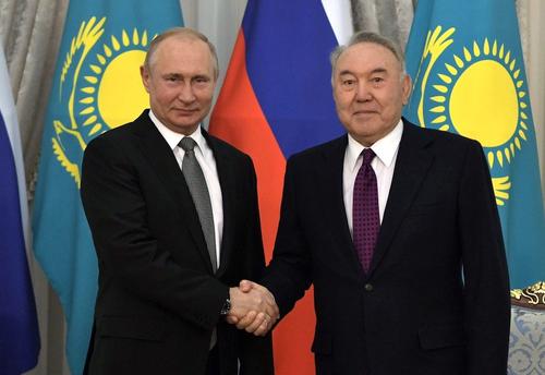 Назарбаев назвал отношения России и Казахстана образцовыми