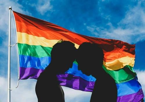 Латвия узаконит однополые браки