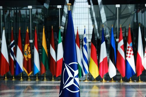 Политолог Дмитрий Абзалов рассказал о возможных результатах встречи глав МИД стран НАТО