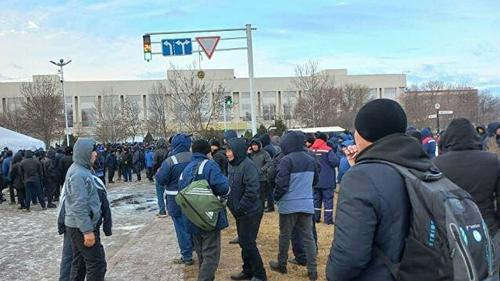 Политолог Макаркин высказал мнение о причинах массовых протестов в Казахстане 