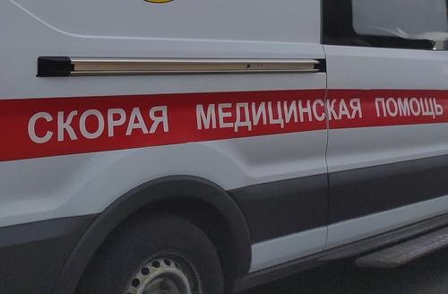Машина скорой помощи перевернулась в результате аварии на юго-западе Москвы