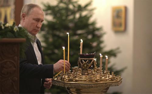 Путин находился на рождественской службе в храме один из-за антиковидных ограничений