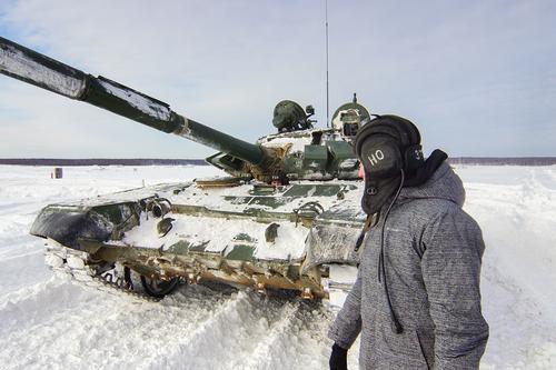 Портал Avia.pro допустил вероятность наступления танков РФ на Киев в случае нападения сил Украины на российских граждан в Донбассе