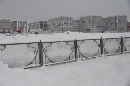 В МЧС предупредили москвичей о сильном снеге и гололедице до вечера понедельника