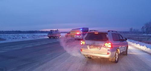 В Иркутской области три человека погибли в ДТП с автомобилем ритуальной службы