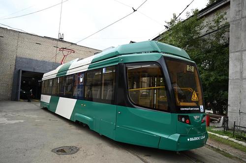 В Челябинске вандалы вновь покусились на новый трамвай