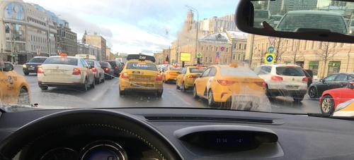 В Москве скоро будут пробки из одних такси?