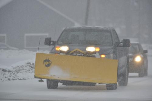 В американском штате Массачусетс больше 100 тысяч человек остались без света из-за снежного шторма
