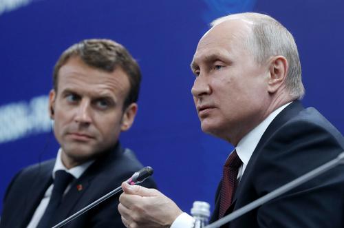 Читатель французской газеты заявил, что у  Макрона было пять лет для налаживания отношений с Россией, а сейчас поздно 