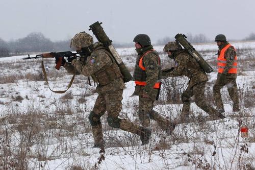 Отставной полковник ГРУ Квачков: войска Украины могли бы смять армейские корпуса ДНР и ЛНР за один-два дня