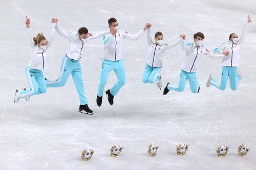 Фигурное катание на Олимпиаде-2022: сборная России взяла «золото» в командных соревнованиях 