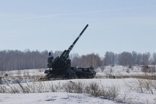 Россия отправила к границе с Украиной самоходные пушки «Малка», способные атаковать ядерными боеприпасами   